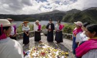 Ecuador: Kichwa women perform an Andean ceremony to thank the Earth - Pachamama - for their food.  Photo: FAO/Johanna Alarcón